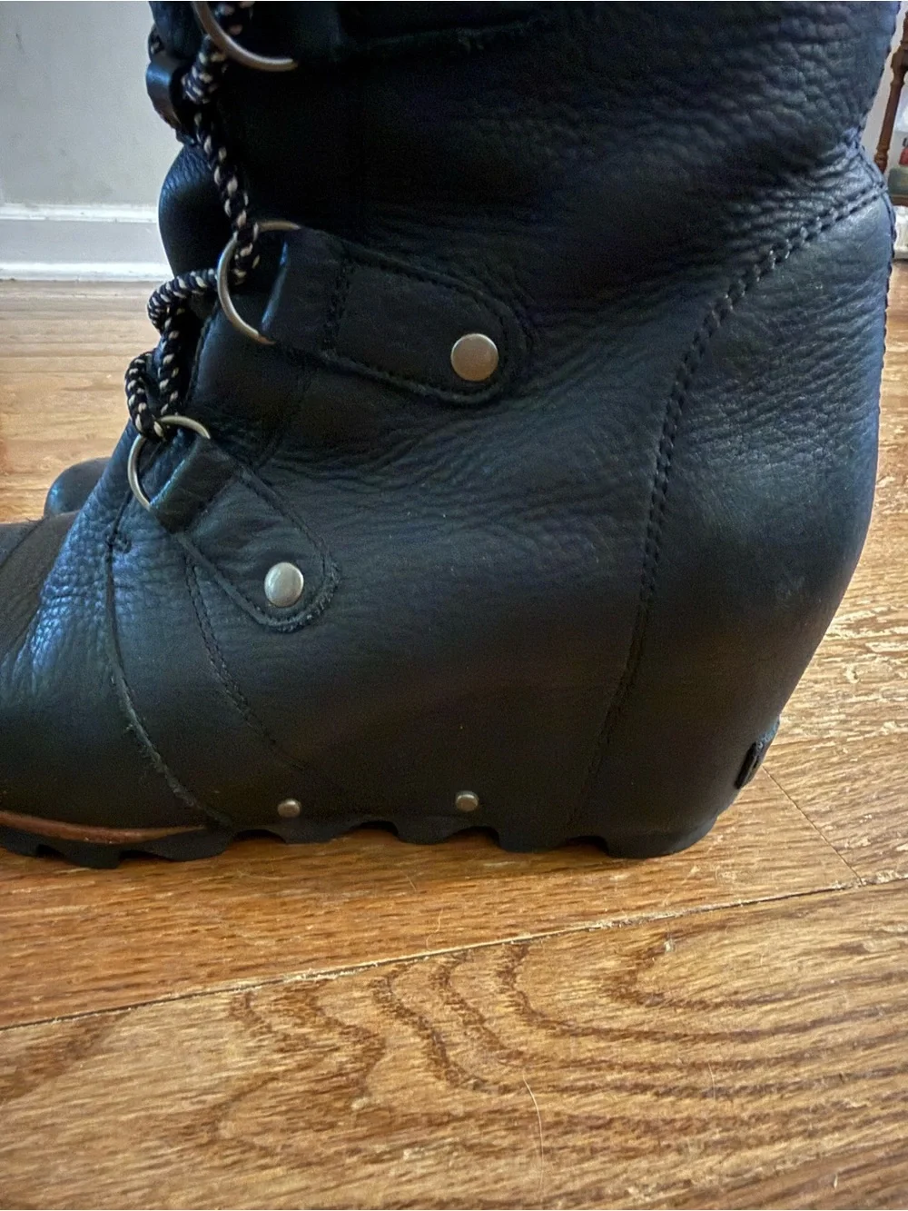 Sorel Joan of Arctic Wedge Black Lace-Up Faux-Shearling Boots Waterproof Sz 11